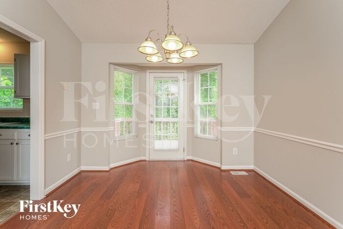 Building Photo - 514-513 3 Oaks Dr