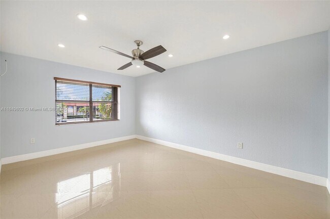 Building Photo - 10401 SW 108th Ave