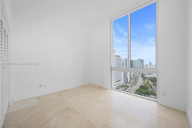Building Photo - 325 S Biscayne Blvd