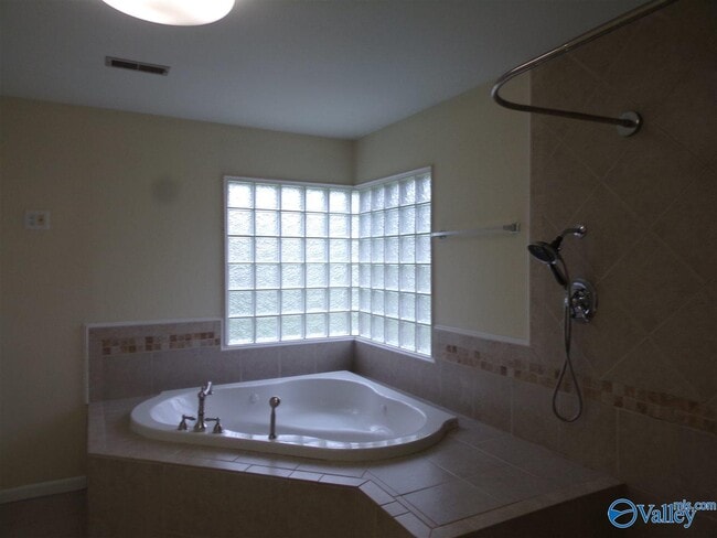 Building Photo - 14004 Hermosa Dr SW