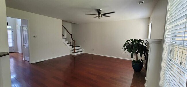 Building Photo - 2960 Barimore Pl
