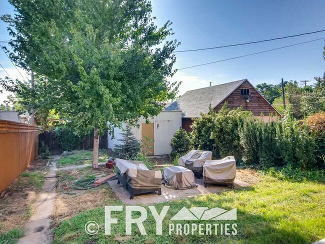 Building Photo - Beautifully Remodeled Potter Highlands Vic...