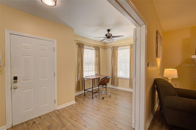 Building Photo - 501 S Magnolia Ave