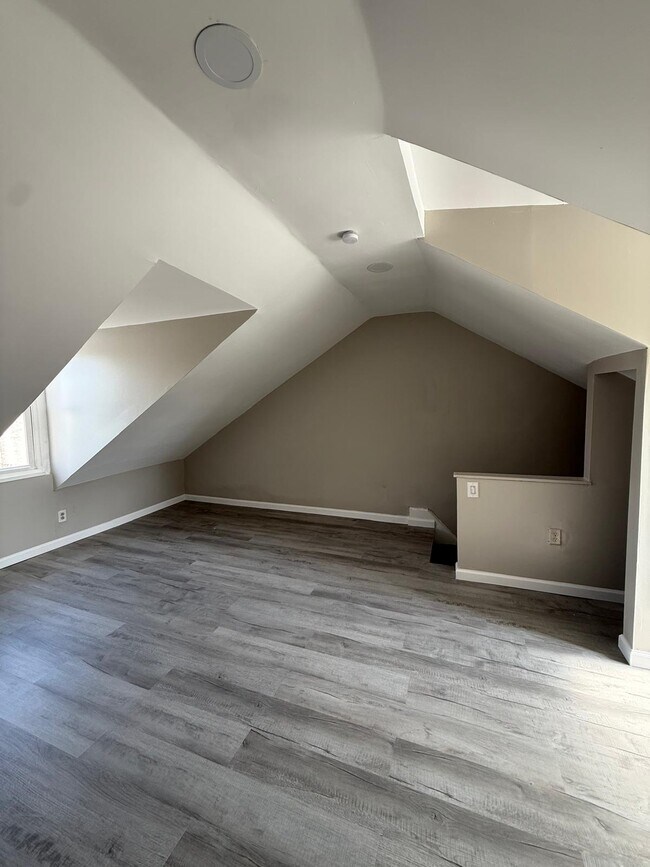 Building Photo - 135 Peach St