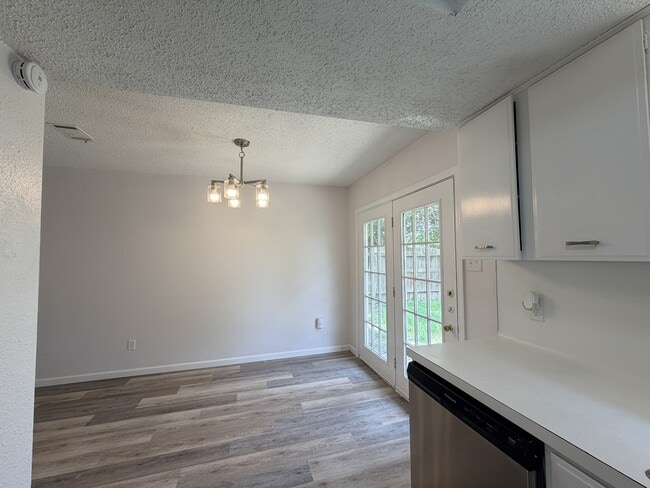 Building Photo - 3704 La Paz Dr