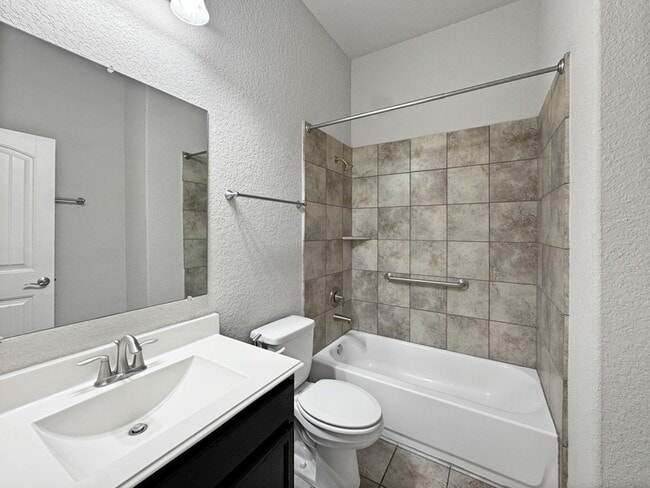 Building Photo - 9002 Monument Parke