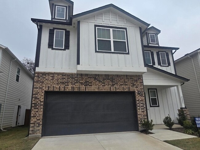 Primary Photo - 2209 Kincaid Ln