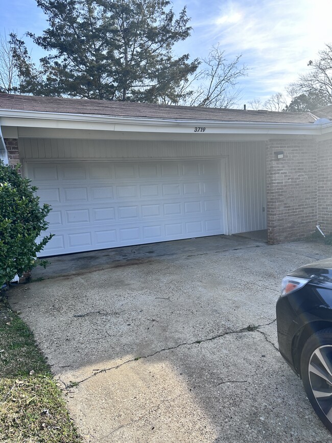 Building Photo - 3719 Quenby Ct