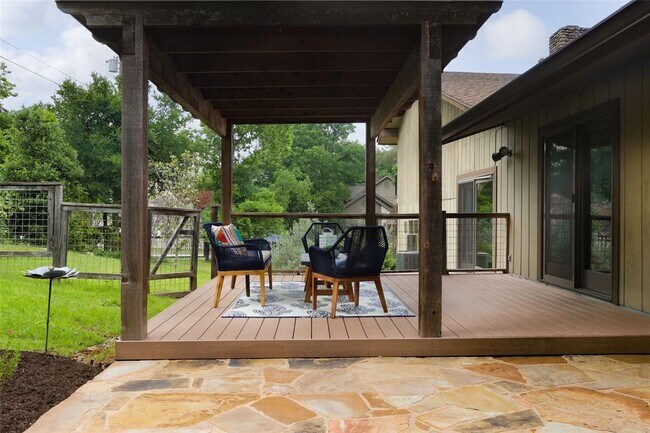 Building Photo - 402 Bulian Ln
