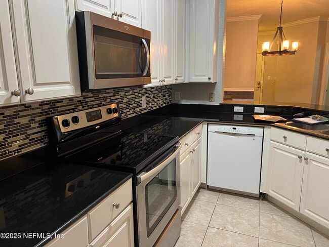 Building Photo - 1001 Monument Rd