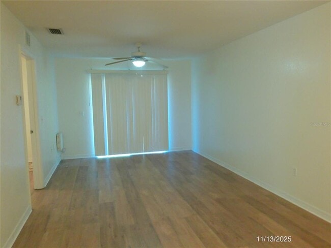 Building Photo - 949 Fox Lake Dr