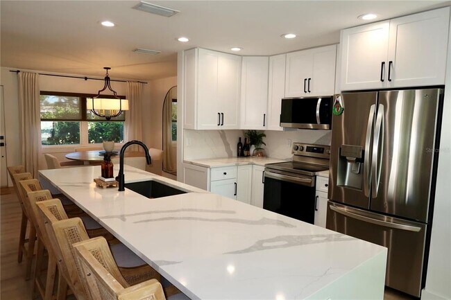 Building Photo - 9484 Treasure Ln NE