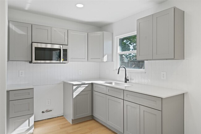 Building Photo - 5114 Keystone St