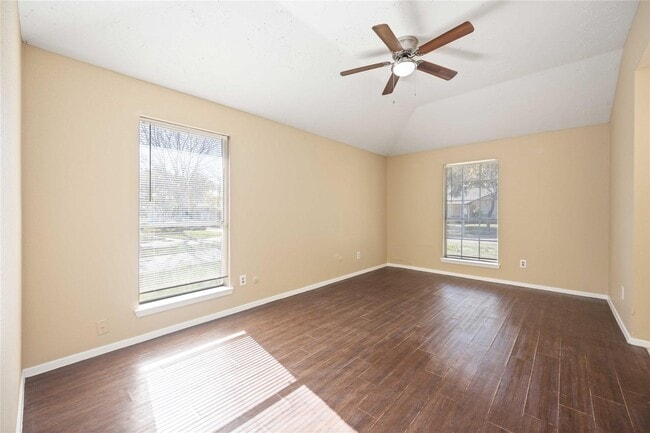 Building Photo - 3811 Meadow Pl Dr