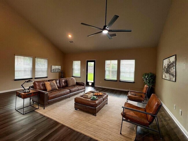 Building Photo - 1509 Deering Run