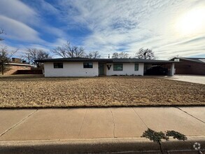 Building Photo - Spectacular 3/2 in Brownfield, Tx