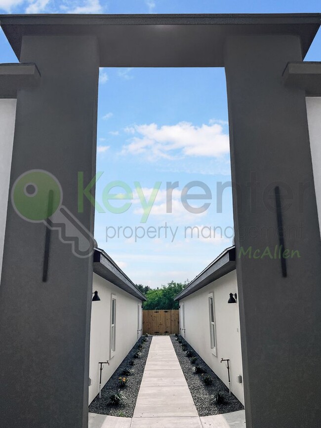 Building Photo - Brand New! SUPER LOW Move-In Price