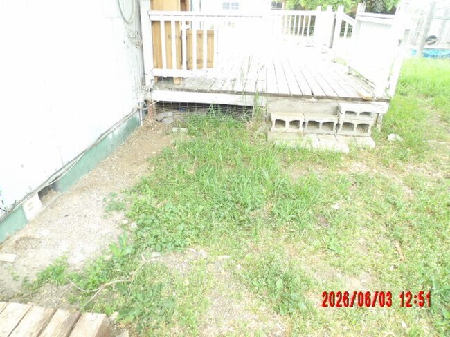 Building Photo - 3 bedroom house
