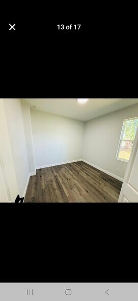 Building Photo - 15229 SW 39th Cir