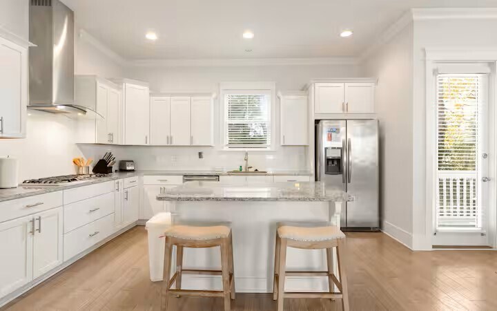 Building Photo - 318 Grande Pointe Cir