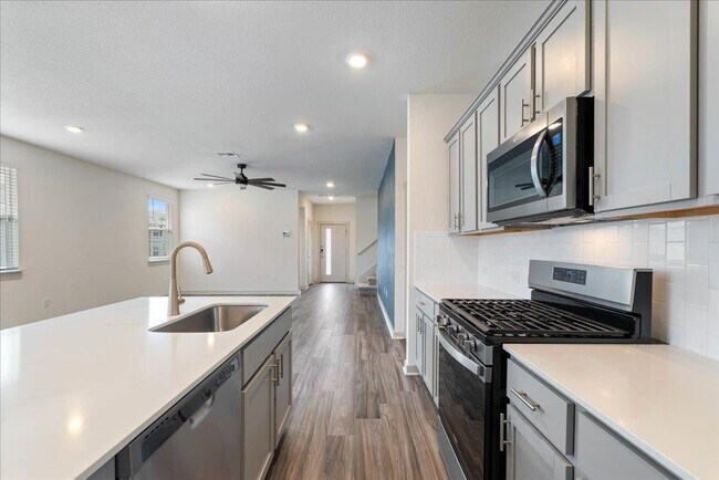 Building Photo - 7410 Sagira Path