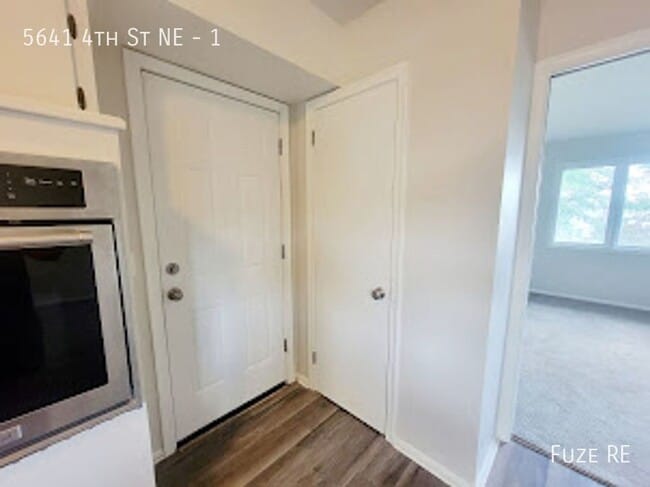 Building Photo - 5641 4th St NE