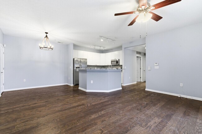 Building Photo - 7728 S Essex Gate Dr