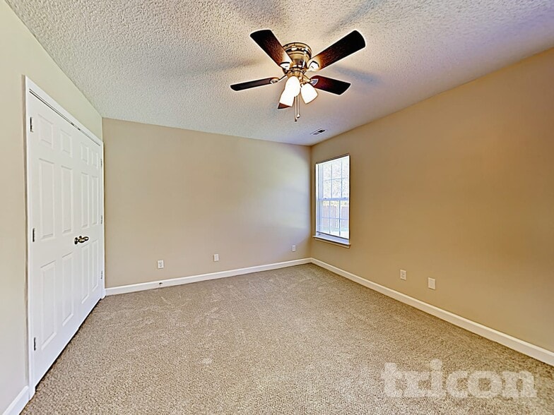 Building Photo - 11110 Nolet Ct