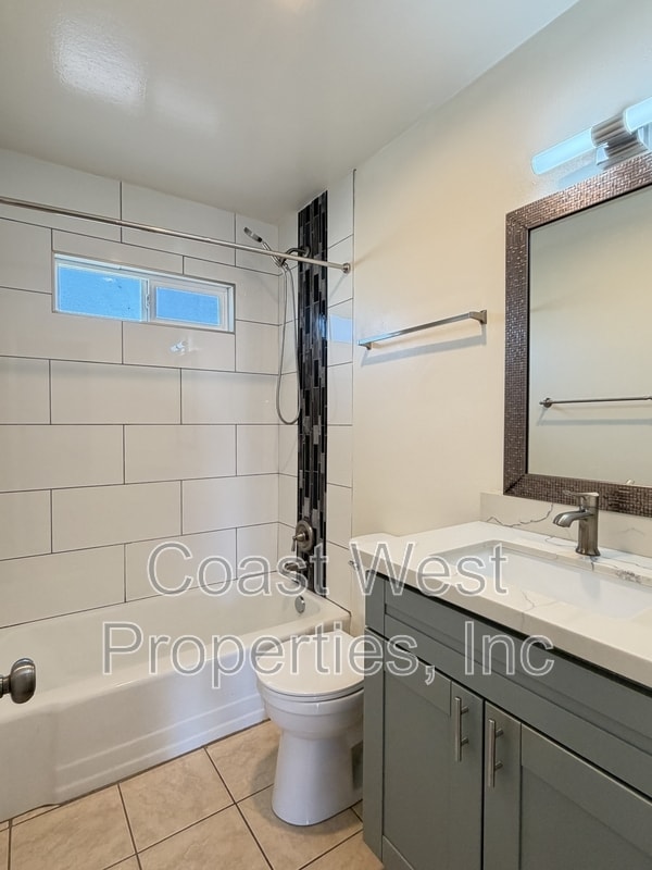 Building Photo - 1618 1/2 Reed Avenue