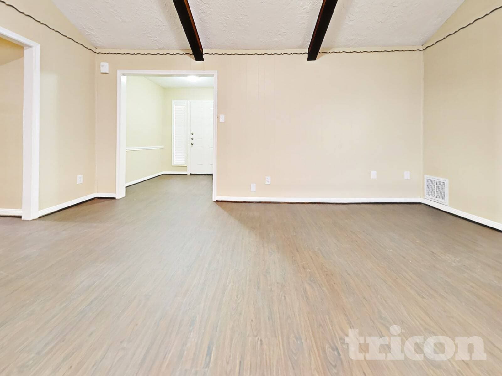 Building Photo - 16311 Green Shade Dr