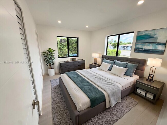 Building Photo - 15300 NW 32nd Ave