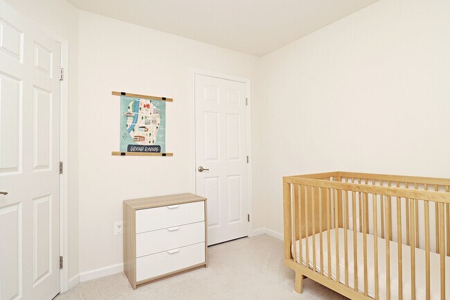 Building Photo - Dog-Friendly Pavilions at Pantops Townhome With Garage