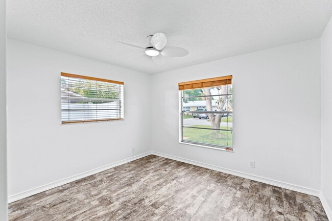 Building Photo - 8675 SW Keathley Ct