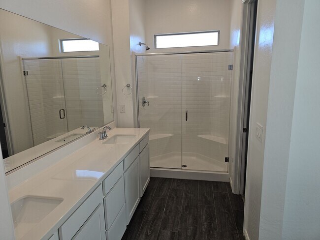 Building Photo - Summerlin West Community!!