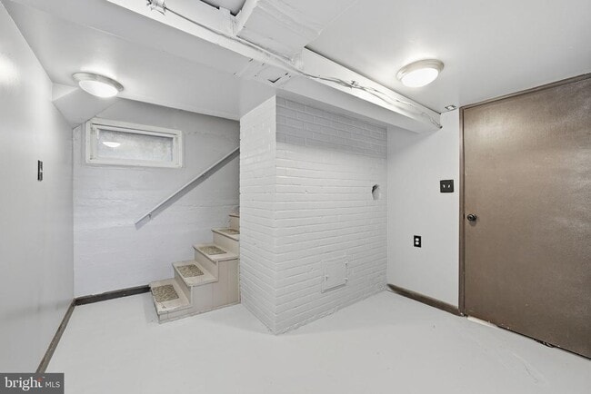 Building Photo - 2030 N Quinn St