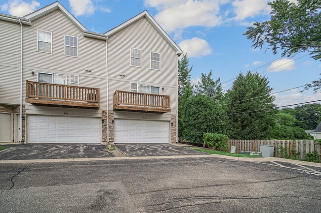 Building Photo - 62 E Clare Ct