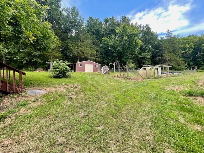 Building Photo - Unique 4 Bedroom Home on Dead-End Road w/ 6 Acres