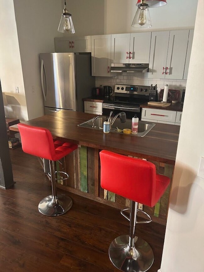 Building Photo - Cotton Exchange #202 - Available Now