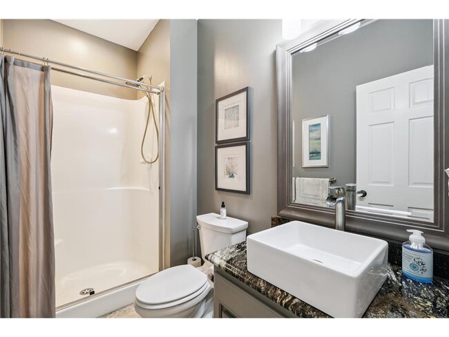 Building Photo - 9520 Scott St