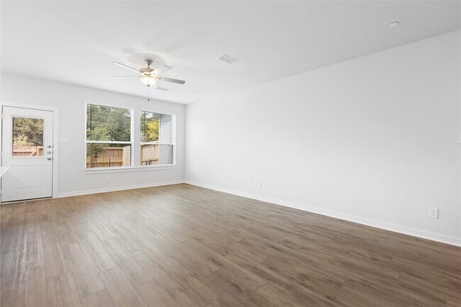 Building Photo - 3037 Dovedale St