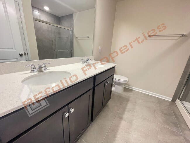 Building Photo - 2421 Hedge Maple Dr