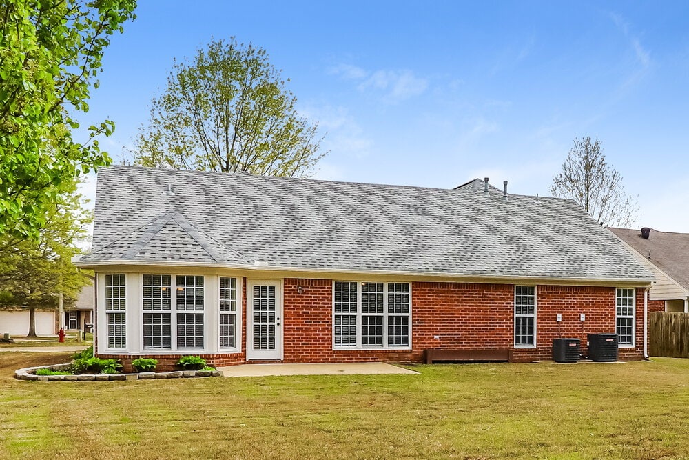 Building Photo - 751 Northwood West Cove