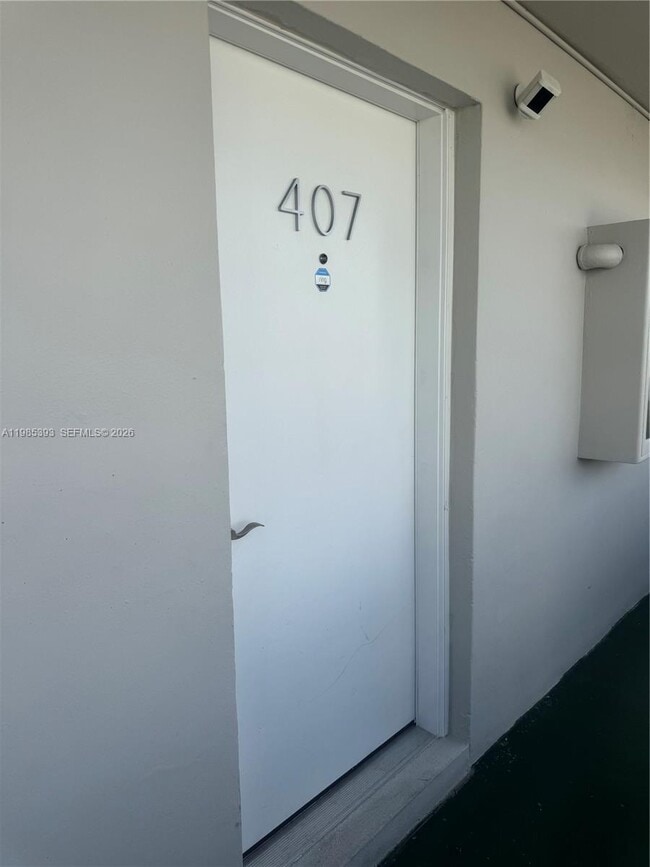 Building Photo - 1780 NE 191st St