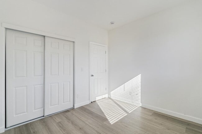 Building Photo - Large two-story home in the Bridal Ridge c...