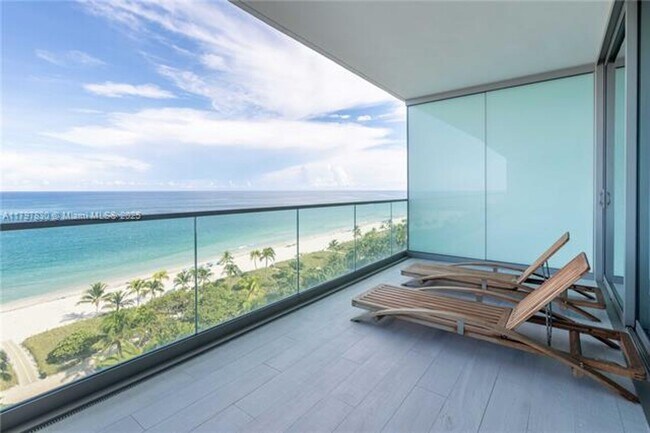 Building Photo - 10201 Collins Ave