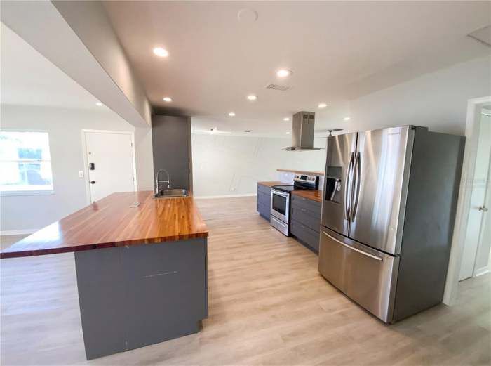 Building Photo - 408 Ocean Ct