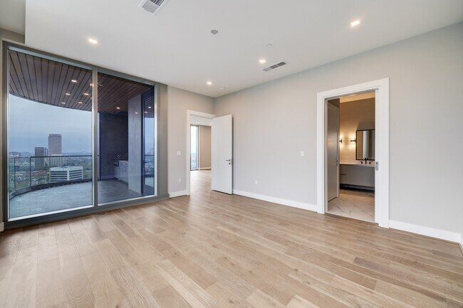 Building Photo - 1711 Allen Pkwy