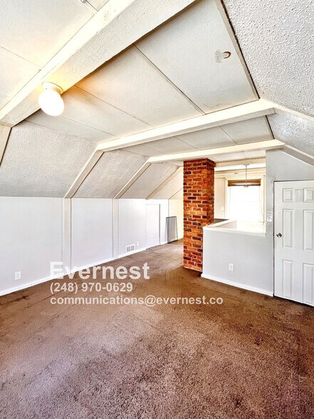 Building Photo - 6901 Heyden St