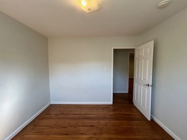 Building Photo - Charming 4 Bedroom, 2 Bath Home in Novato ...