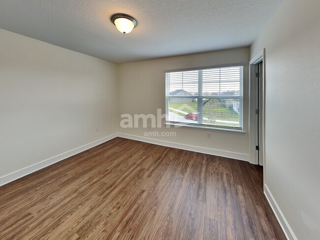 Building Photo - 343 Pine Terrace Dr